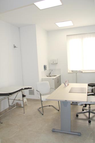 Ambulanze, autovetture, autofunebre per servizi sociali a Camucia Cortona