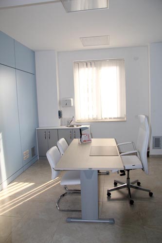 Ambulanze, autovetture, autofunebre per servizi sociali a Camucia Cortona