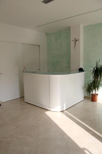 Ambulanze, autovetture, autofunebre per servizi sociali a Camucia Cortona