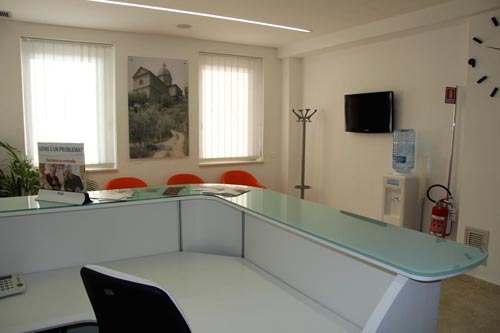 Ambulanze, autovetture, autofunebre per servizi sociali a Camucia Cortona