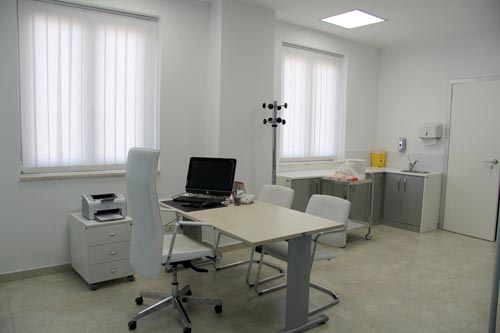 Ambulanze, autovetture, autofunebre per servizi sociali a Camucia Cortona