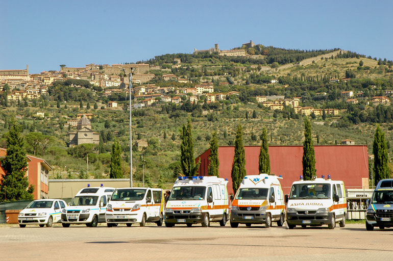 Ambulanze, autovetture, autofunebre per servizi sociali a Camucia Cortona