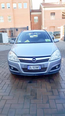 Ambulanze, autovetture, autofunebre per servizi sociali a Camucia Cortona